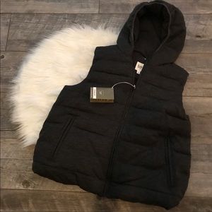 NWT Men’s Gap Vest